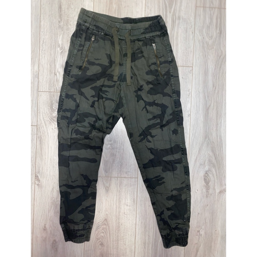 TNA Dark Camouflage Alix Jogger
